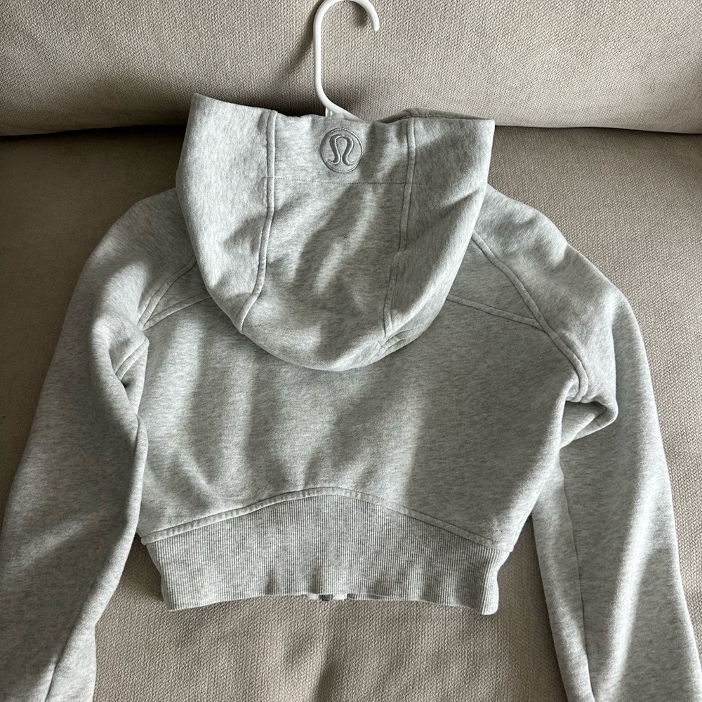 Lululemon Athletica cropped scuba zip up hoodie size 4 (like new) - Picture 2 of 4
